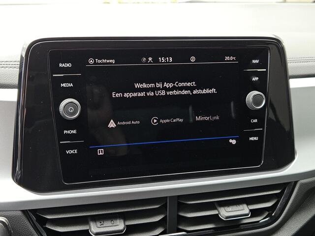 Volkswagen T-Roc 1.5 TSI Life Carplay Navi Camera Digitdash Stoelvw