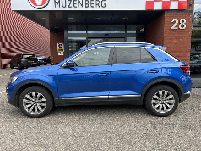 Volkswagen T-Roc 1.5 TSI Sport Business // FULL LED // APPLE CARPLAY / ANDROID AUTO // ADAPTIV CRUISE // KEYLESS // CAMERA