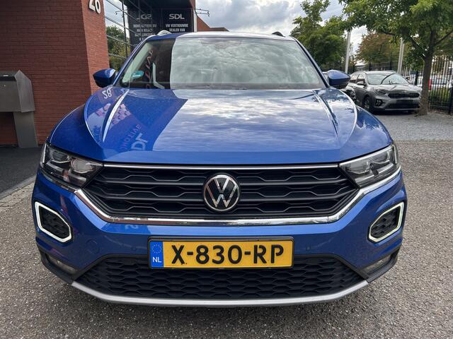 Volkswagen T-Roc 1.5 TSI Sport Business // FULL LED // APPLE CARPLAY / ANDROID AUTO // ADAPTIV CRUISE // KEYLESS // CAMERA