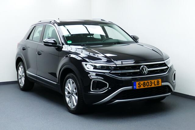 Volkswagen T-Roc 1.5 150pk TSI Business+. Camera, Virtual Cockpit, Adaptief Cruise, Clima, Haak 1500kg