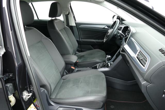 Volkswagen T-Roc 1.5 150pk TSI Business+. Camera, Virtual Cockpit, Adaptief Cruise, Clima, Haak 1500kg