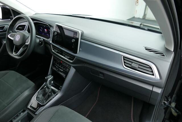 Volkswagen T-Roc 1.5 150pk TSI Business+. Camera, Virtual Cockpit, Adaptief Cruise, Clima, Haak 1500kg
