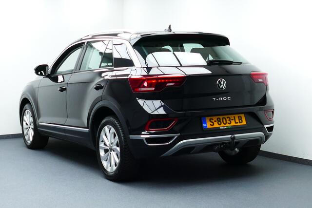 Volkswagen T-Roc 1.5 150pk TSI Business+. Camera, Virtual Cockpit, Adaptief Cruise, Clima, Haak 1500kg