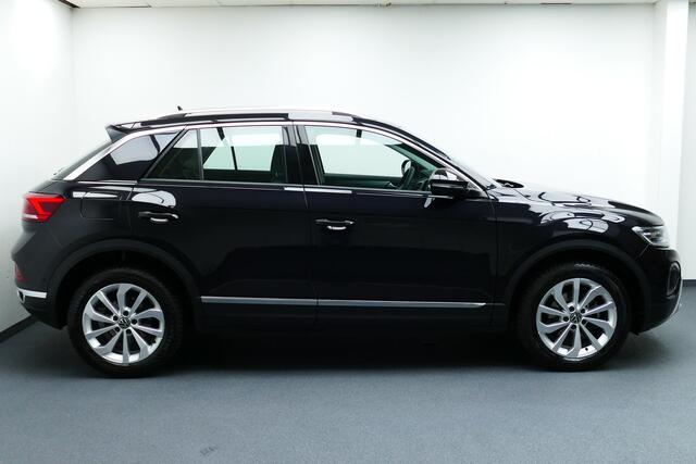 Volkswagen T-Roc 1.5 150pk TSI Business+. Camera, Virtual Cockpit, Adaptief Cruise, Clima, Haak 1500kg