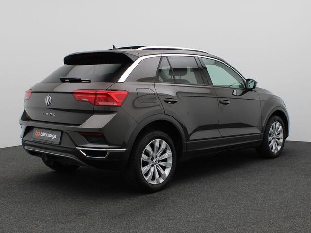 Volkswagen T-Roc 1.5 TSI Style 150PK Pano-Schuifdak, Adaptieve Cruise Controle, Full LED verlichting, Navi, Clima, PDC voor en achter, Trekhaak, 17" LM Velgen