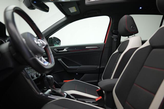 Volkswagen T-Roc 1.5 TSI Sport Business R |Pano|Camera|ACC|Dodehoek|Carplay|