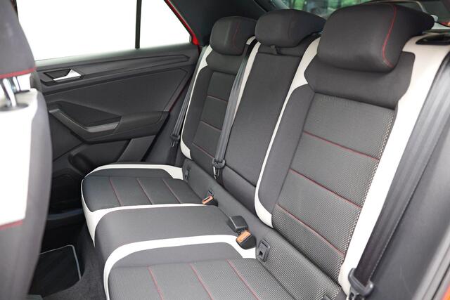 Volkswagen T-Roc 1.5 TSI Sport Business R |Pano|Camera|ACC|Dodehoek|Carplay|