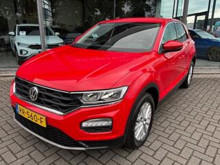 volkswagen-t-roc-1.0-tsi-style-trek