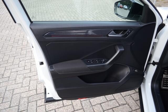 Volkswagen T-Roc 2.0 TSI 4Motion Sp.