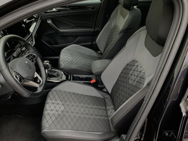 Volkswagen T-Roc 1.5 TSI 150pk DSG 3x R-Line BlackStyle Nieuw Model Panoramadak VirtualCockpit ACC Sportstoelen IQ-Light Ambientlight Keyless Camera 19" Pdc