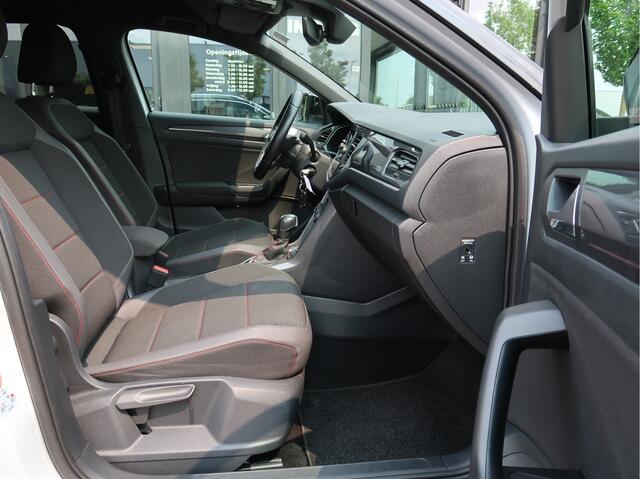 Volkswagen T-Roc 1.5 TSI Sport | Stoelverw | Carplay | Navi | Camera |