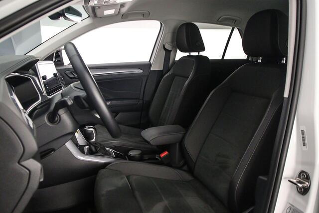 Volkswagen T-Roc Style 1.5 TSI 150pk DSG Automaat Trekhaak, Adaptive cruise control, LED koplampen, Navigatie, Stoelverwarming, Parkeersensoren, App connect