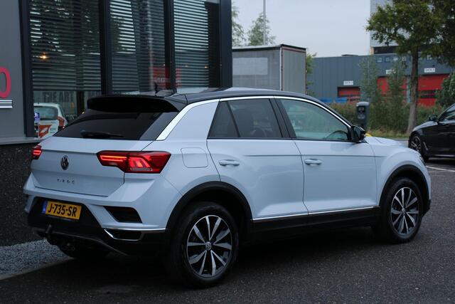Volkswagen T-Roc 1.5 TSI Sport, VIRTUAL COCKPIT WINTERPAKKET, ACHTERUITRIJCAMERA, PARKEERSENSOREN, NAVI, TREKHAAK
