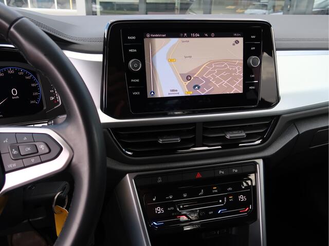 Volkswagen T-Roc 1.5 TSI Life Business | Trekhaak | Navi | Stoelverw | Clima | ACC