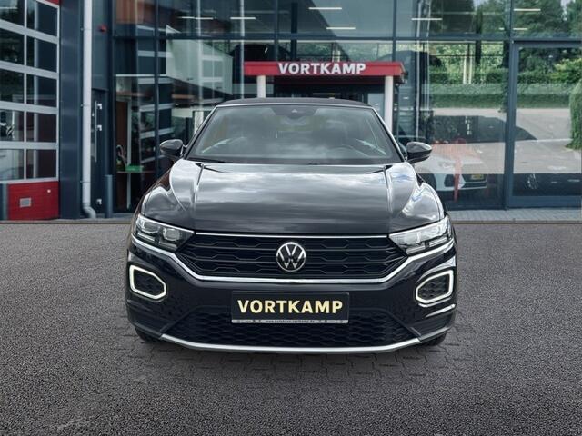 Volkswagen T-Roc 1.5 TSI DSG STYLE CAMERA/CARPLAY/STOELVERW