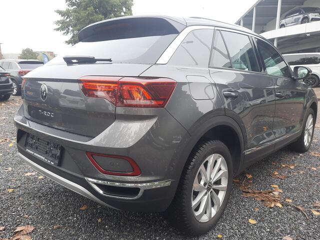 Volkswagen T-Roc 1.5 TSI 150pk DSG Style (Virtual,Navi,IQ)
