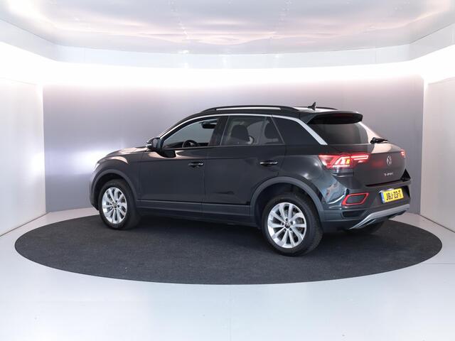 Volkswagen T-Roc 1.5 TSI Life Edition 150 PK DSG | Navigatie | Parkeercamera | Keyless entry |