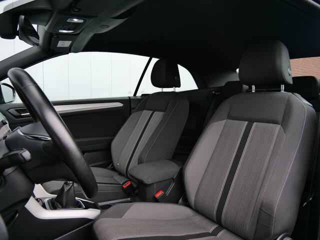 Volkswagen T-Roc Cabrio 1.0 TSI 110pk Style Navigatie / 19 Inch / Stoelverwarming / Trekhaak