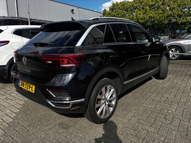 Volkswagen T-Roc 1.5 TSI Sport Sfeerverlichting Trekhaak Camera DSG automaat