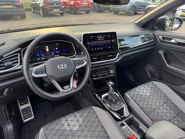 Volkswagen T-Roc 1.5 TSI R-Line Business / Panoramadak / Camera / Navigatie / Blackpack / 19'' / DAB / Stoelverwarming / ACC