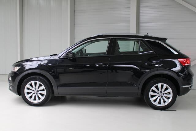 Volkswagen T-Roc 1.0 TSI Style Business Navigatie | Achteruitrijcamera | 17" Velgen | Stoelverwarming