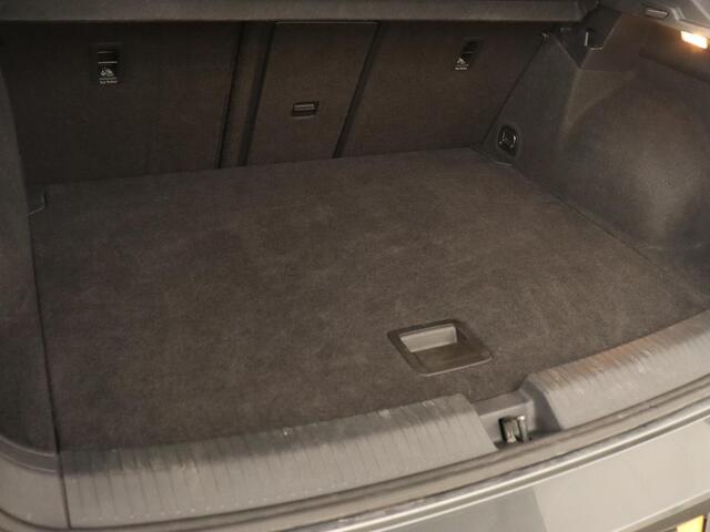 Volkswagen T-Roc 1.0 TSI Sport | Stoelverwarming | Camera | Virtual Cockpit | Adaptive cruise | DAB | Full LED | Climate control | Getint glas