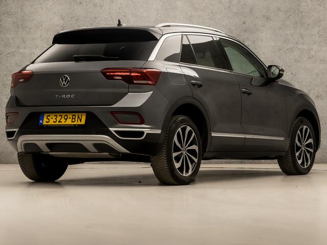 Volkswagen T-Roc 1.0 TSI Sport (VIRTUAL COCKPIT, APPLE CARPLAY, ALCANTARA, LED KOPLAMPEN, SPORTSTOELEN, MASSAGE, CAMERA, STOELVERWARMING, NIEUWE APK, NIEUWSTAAT)