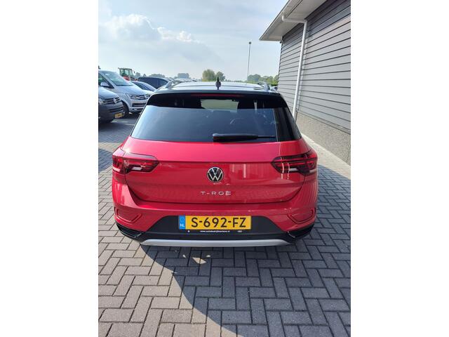 Volkswagen T-Roc 1.5 TSI 150pk DSG Style Navigatie Black Style Adaptive Cruise