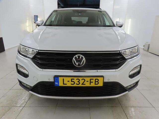 Volkswagen T-Roc 1.5 TSI 150pk DSG Automaat Style Navi Trekhaak Ad Cruise Parkeersensoren 1e Eigenaar Dealeronderhouden