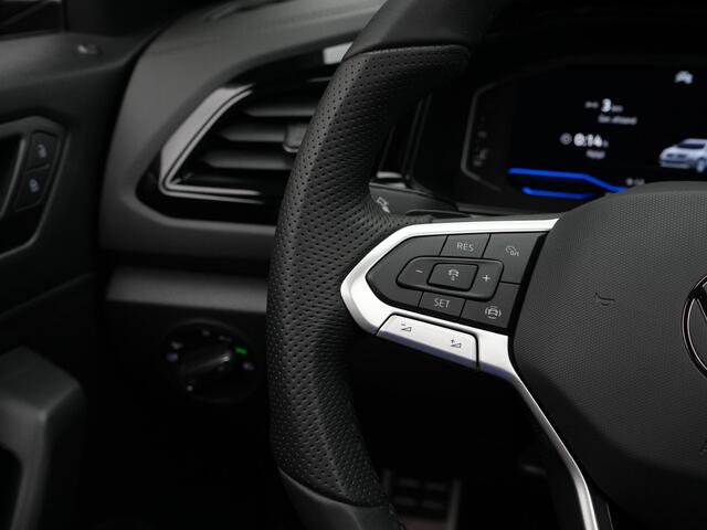 Volkswagen T-Roc 1.5 TSI 150 pk DSG R-Line | Panoramadak | IQ Light | Carplay | Parkeersensoren voor/achter | Adaptive Cruise