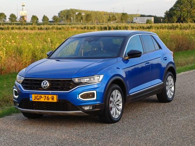 Volkswagen T-Roc 1.5 TSI Sport /Prachtige auto!/Navi/Carplay/Camera/