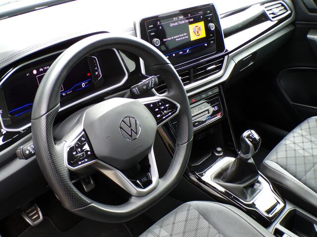 Volkswagen T-Roc 1.0 TSI R-Line, Carplay + Android Auto / Sensoren + Camera / Adaptive Cruise / Full LED. / Climate Control / 17'' LMV