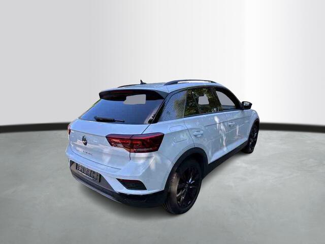 Volkswagen T-Roc 1.5 TSI 150pk Automaat Sport Black Style / Camera / Navigatie / Adaptive Cruise / / Wordt Verwacht