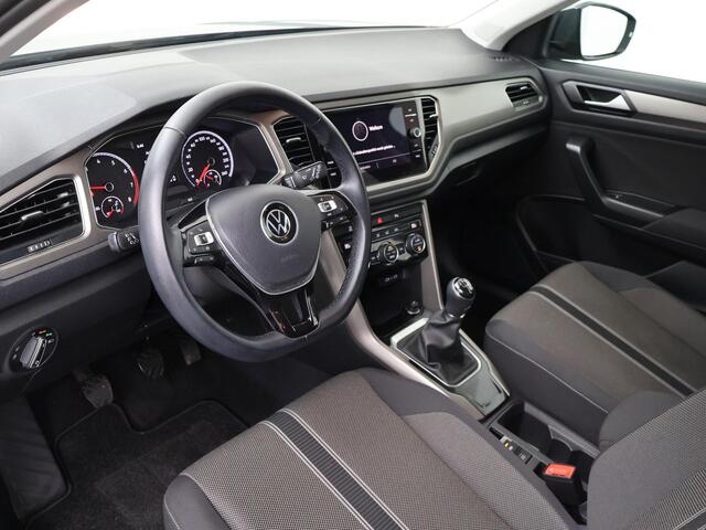 Volkswagen T-Roc 1.0 TSI Style | 110 PK | Climate control | Achteruitrijcamera | Adaptive cruise control |
