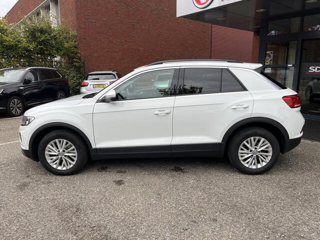 Volkswagen T-Roc 1.0 TSI Style // ADAPT. CRUISE // CLIMA // NAVI // STOELVERWARMING // PDC V+A //