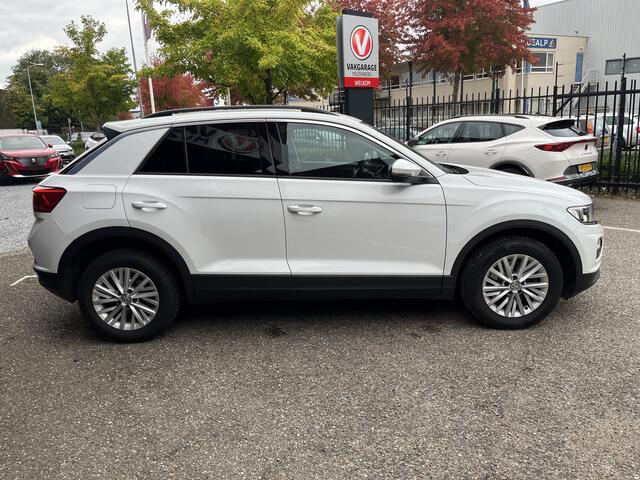 Volkswagen T-Roc 1.0 TSI Style // ADAPT. CRUISE // CLIMA // NAVI // STOELVERWARMING // PDC V+A //