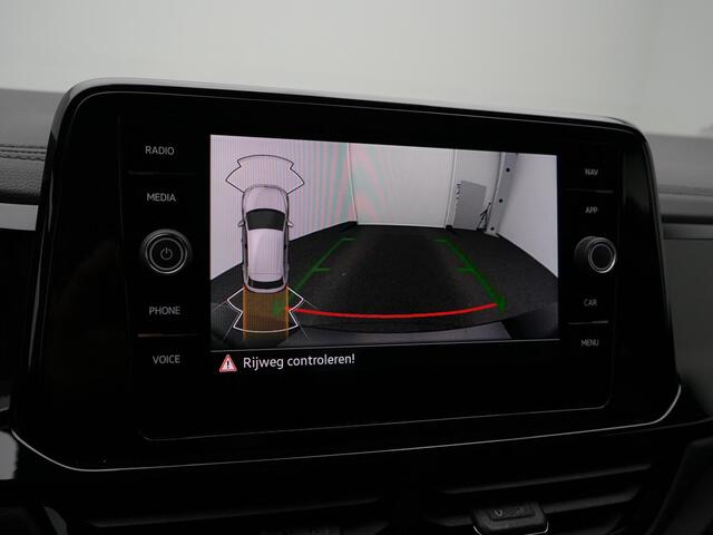 Volkswagen T-Roc 1.5 TSI 150 pk DSG R-Line Edition | Panoramadak | Stuur-/stoelverwarming | Achteruitrijcamera | Apple Carplay / Android Auto