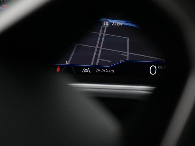 Volkswagen T-Roc 1.5 TSI 150 pk DSG Style | Trekhaak | Navigatie | Stoelverwarming | Parkeersensoren voor/achter