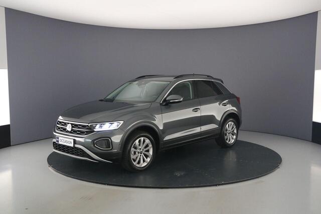 Volkswagen T-Roc Life Edition 1.0 TSI 115pk Adaptive cruise control, Achteruitrijcamera, Stoelverwarming, LED koplampen, Parkeersensoren, Airco, DAB, Radio, App connect