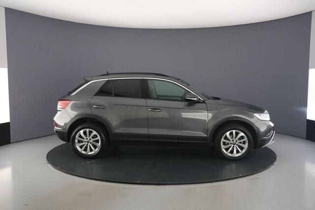 Volkswagen T-Roc Life Edition 1.0 TSI 115pk Adaptive cruise control, Achteruitrijcamera, Stoelverwarming, LED koplampen, Parkeersensoren, Airco, DAB, Radio, App connect