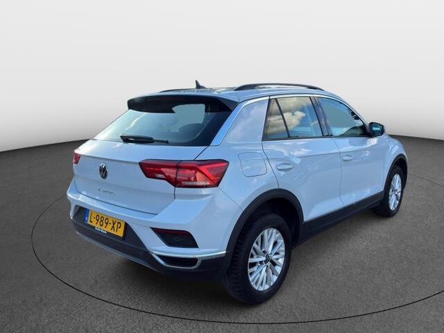 Volkswagen T-Roc 1.0 TSI Style [ Adaptive cruise Navigatie ]