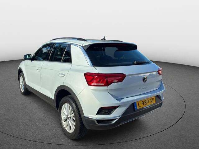 Volkswagen T-Roc 1.0 TSI Style [ Adaptive cruise Navigatie ]