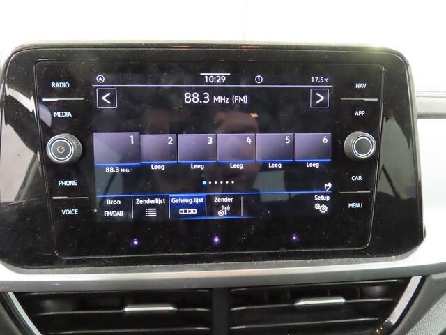 Volkswagen T-Roc 1.5 TSI 150pk DSG Automaat Life Navi Camera Trekhaak Parking pack Digi Dash Dealeronderhouden