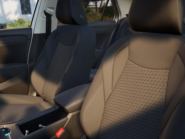 Volkswagen T-Roc Life First Edition 1.5 eTSI 116 PK | Stoel- & Stuurverwarming | Camera | Carplay | Adaptieve Cruise Control |