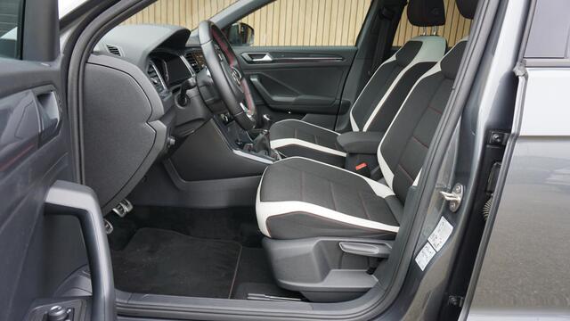 Volkswagen T-Roc 1.5 TSI 150pk Sport Pano.Dak Virtual Cockpit *VW Drive Select* Adaptive Cruise 17inch LM *1e Eigenaar* Indium Grey*