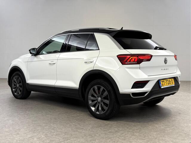 Volkswagen T-Roc 1.5 TSI Sport 150PK | Pano | Virtual | Camera | Carplay | Sfeerverl. | Adaptive Cruise | Stoelverw.