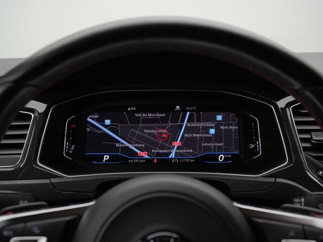 Volkswagen T-Roc 1.5 TSI 150 pk DSG Sport | Panoramadak | Trekhaak | Achteruitrijcamera | Adaptive Cruise | LED Plus koplampen