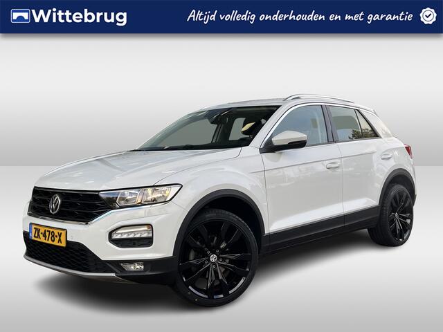 Volkswagen T-Roc 1.5 TSI Style Business / 150PK / Elect. Achterklep / 18 Inch / Trekhaak / Navigatie / Apple Carplay / PDC / Adaptive Cruise