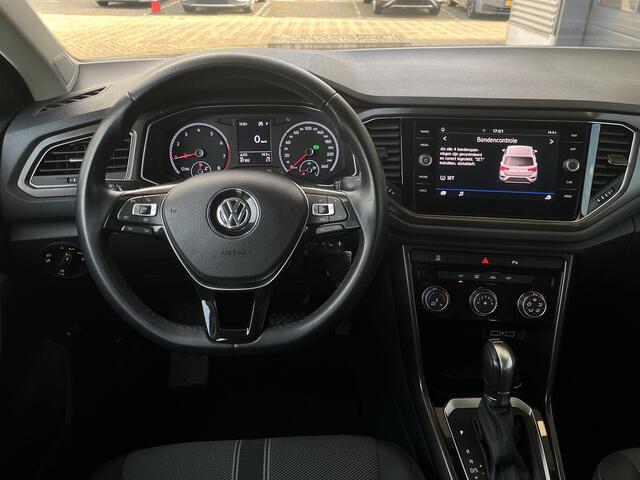 Volkswagen T-Roc 1.5 TSI Style Business / 150PK / Elect. Achterklep / 18 Inch / Trekhaak / Navigatie / Apple Carplay / PDC / Adaptive Cruise