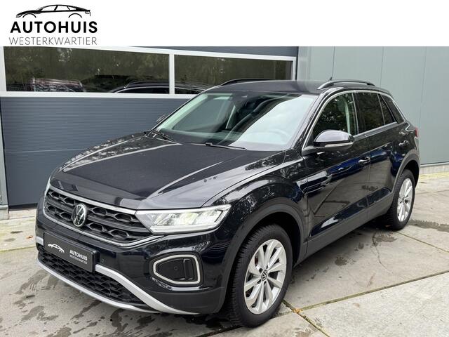 Volkswagen T-Roc 1.5 TSI 150pk DSG Life Edition Navigatie Winterpakket ACC Keyless Camera